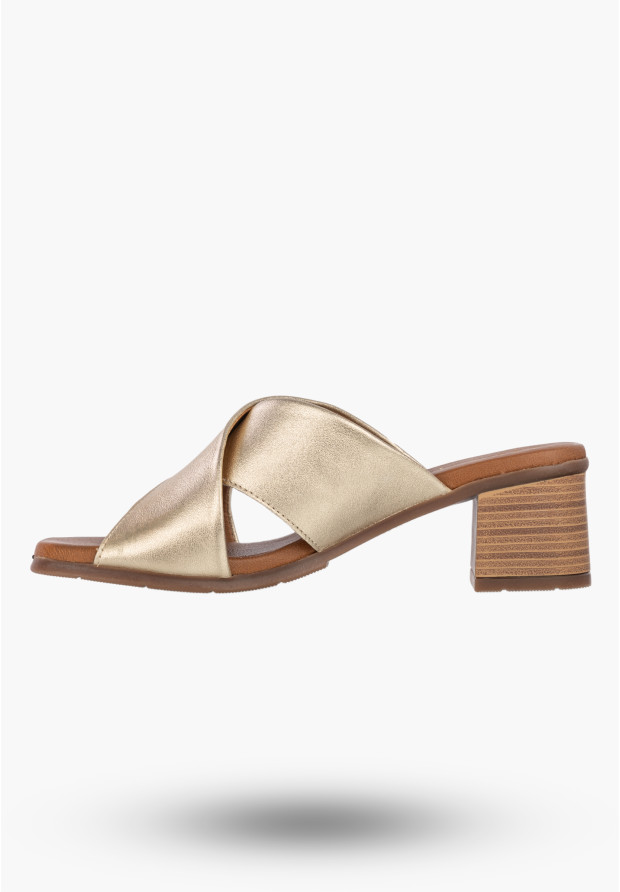 Klapki Damskie Skórzane Buty Eleganckie Na Słupku Złote Maciejka E7390-25/00-1