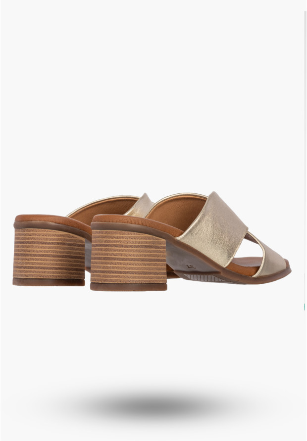 Klapki Damskie Skórzane Buty Eleganckie Na Słupku Złote Maciejka E7390-25/00-1