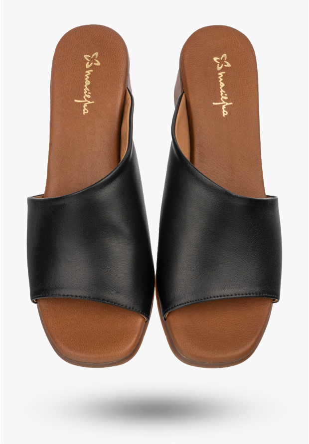 Klapki Damskie Skórzane Buty Eleganckie Na Słupku Czarne Maciejka E7395-01/00-1