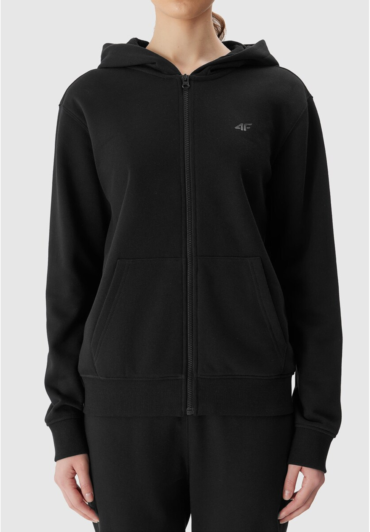 Bluza Damska 4F Sportowa Dresowa Rozpinana Ocieplana Z Kapturem Czarna 4FWSS24TSWSF0956