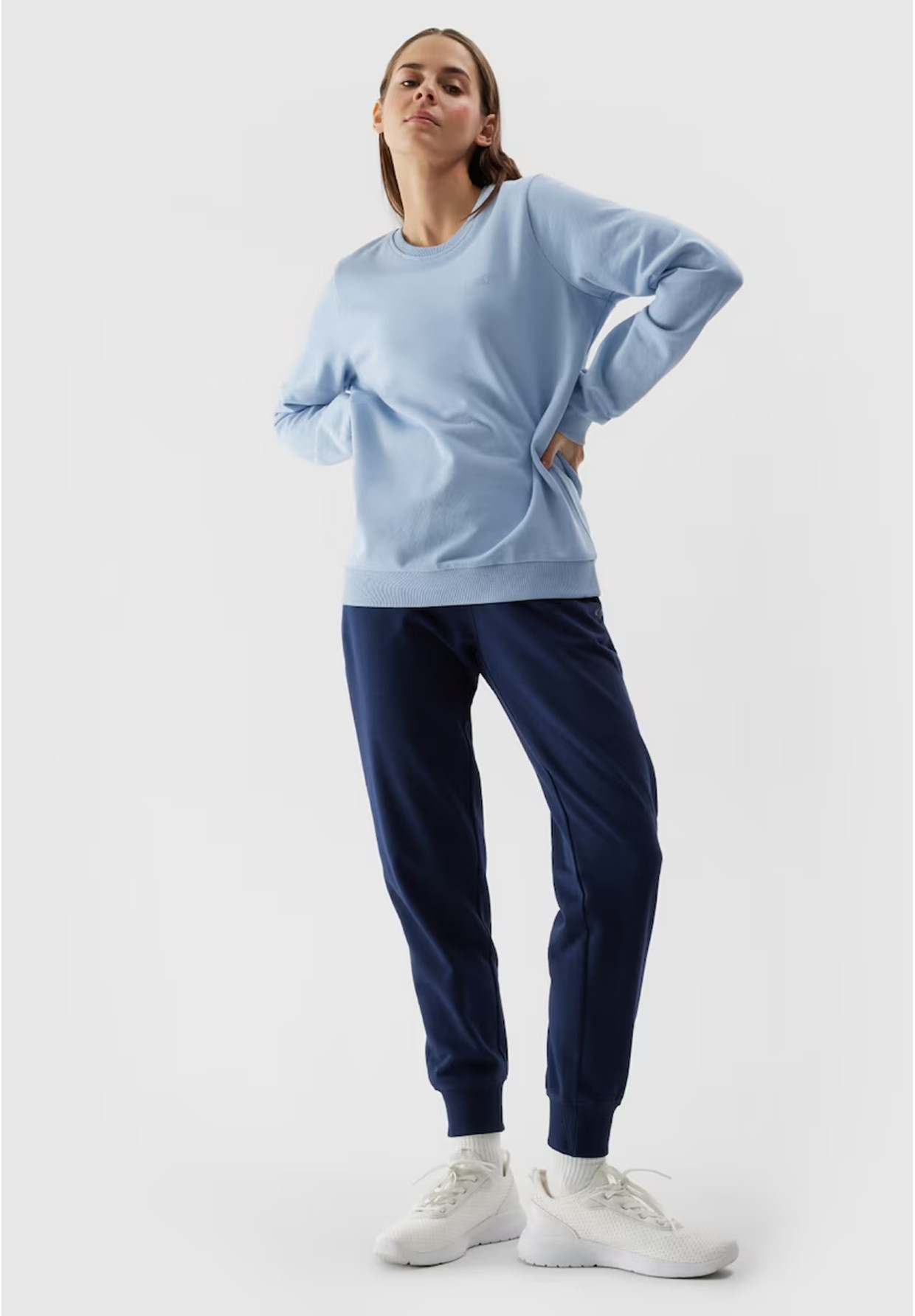 Spodnie Damskie Dresowe 4F Joggery Dresy Sportowe Granatowe 4FWSS24TTROF606