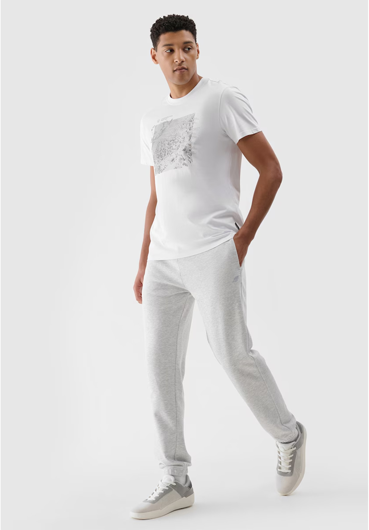 Koszulka Męska 4F T-shirt Z Nadrukiem Regular Biały 4FRSS24TTSHM2530