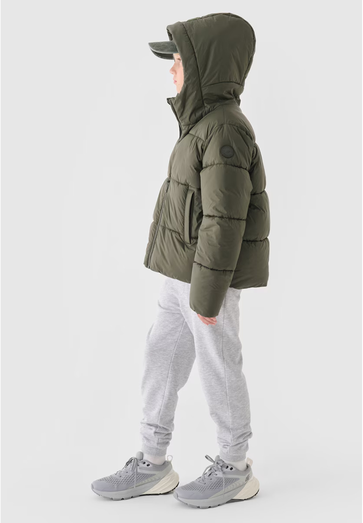 Kurtka Chłopięca 4F Puchowa Oversize Z Kapturem Pikowana Khaki 4FJWAW24TDJAM463