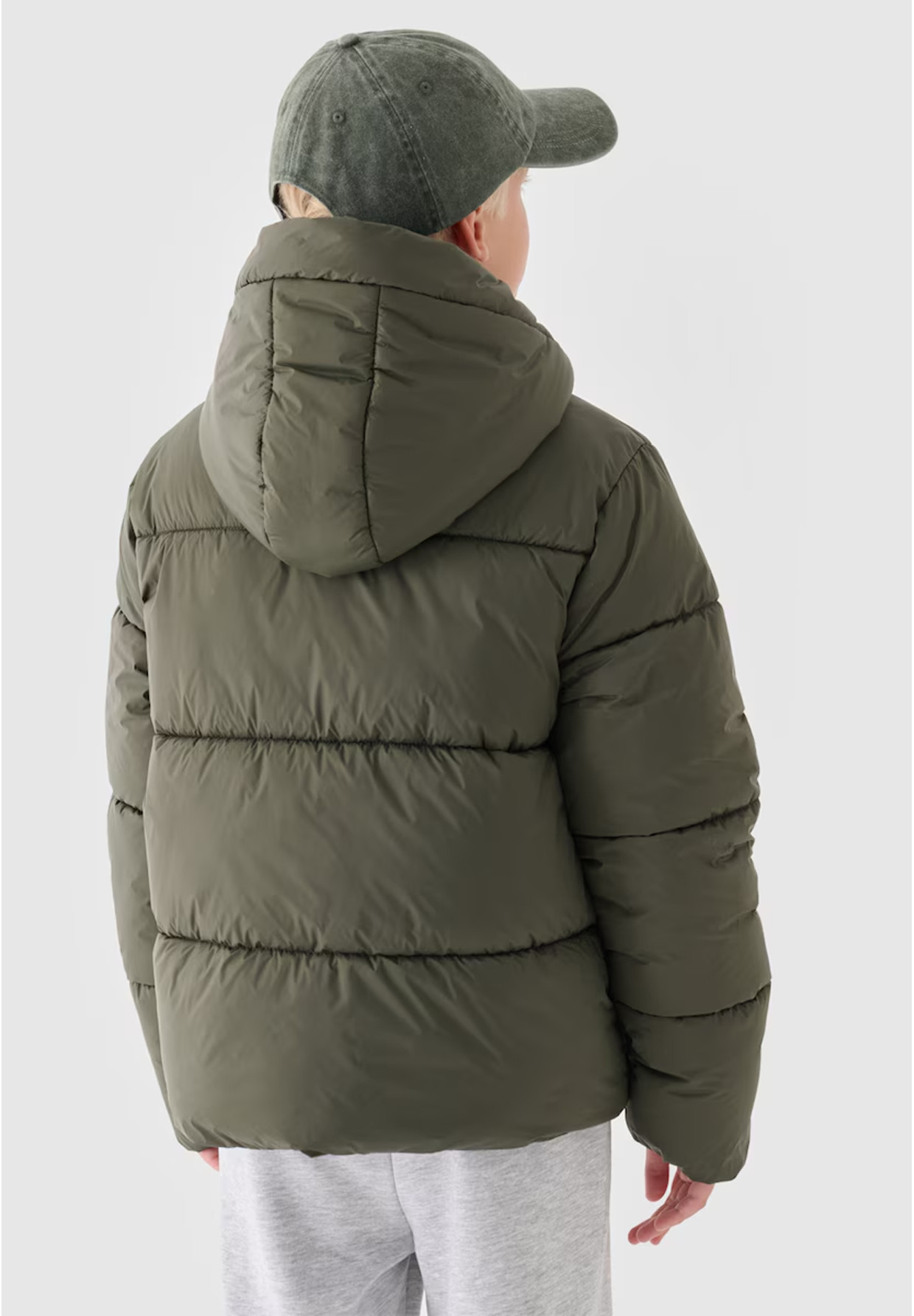 Kurtka Chłopięca 4F Puchowa Oversize Z Kapturem Pikowana Khaki 4FJWAW24TDJAM463