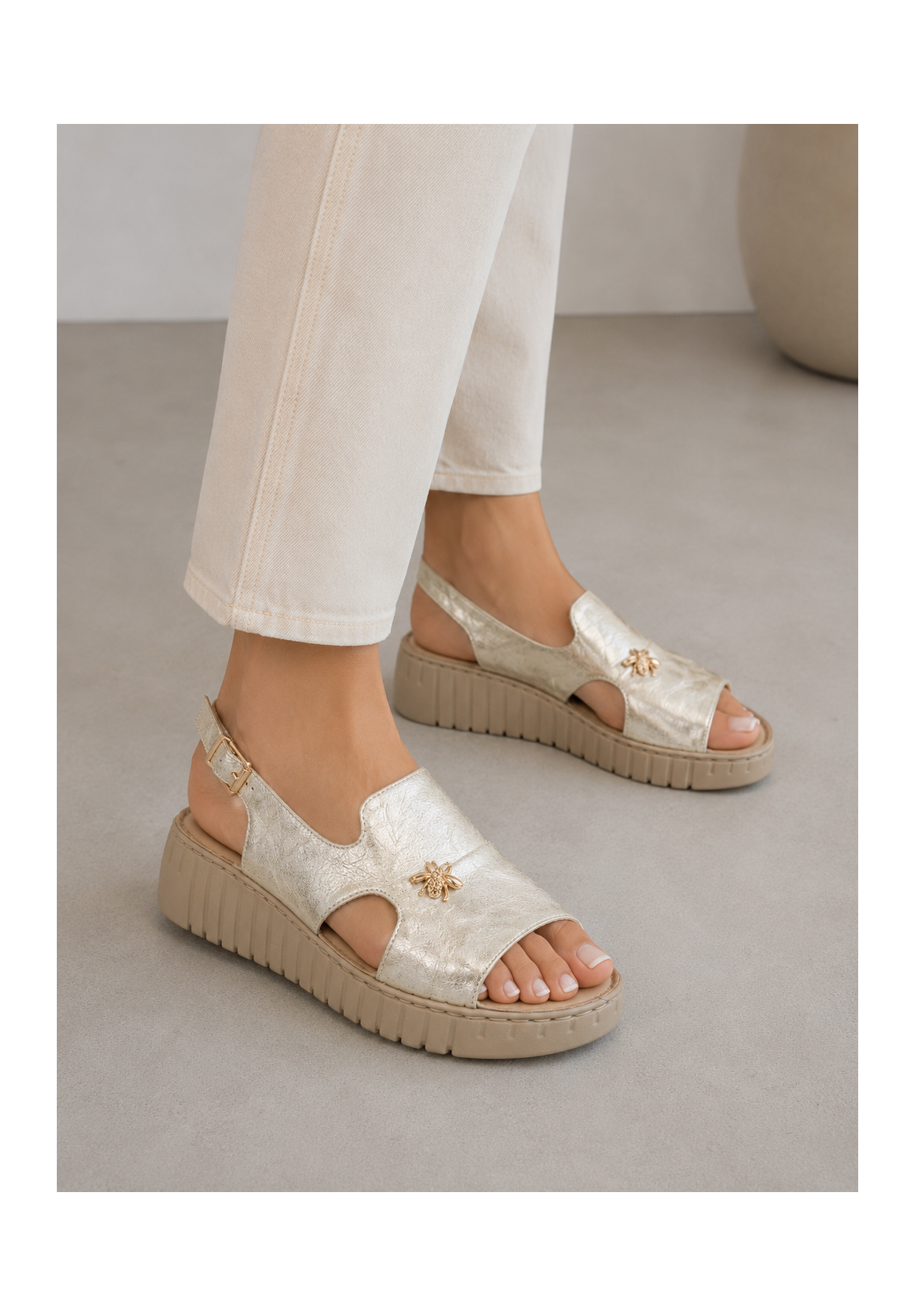 Sandały Damskie Ekoskóra Eleganckie Buty Stylowe Na Platformie Złote