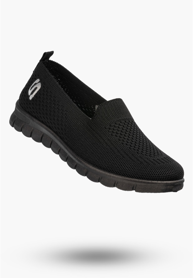 Czarne półbuty damskie slip on Potocki
