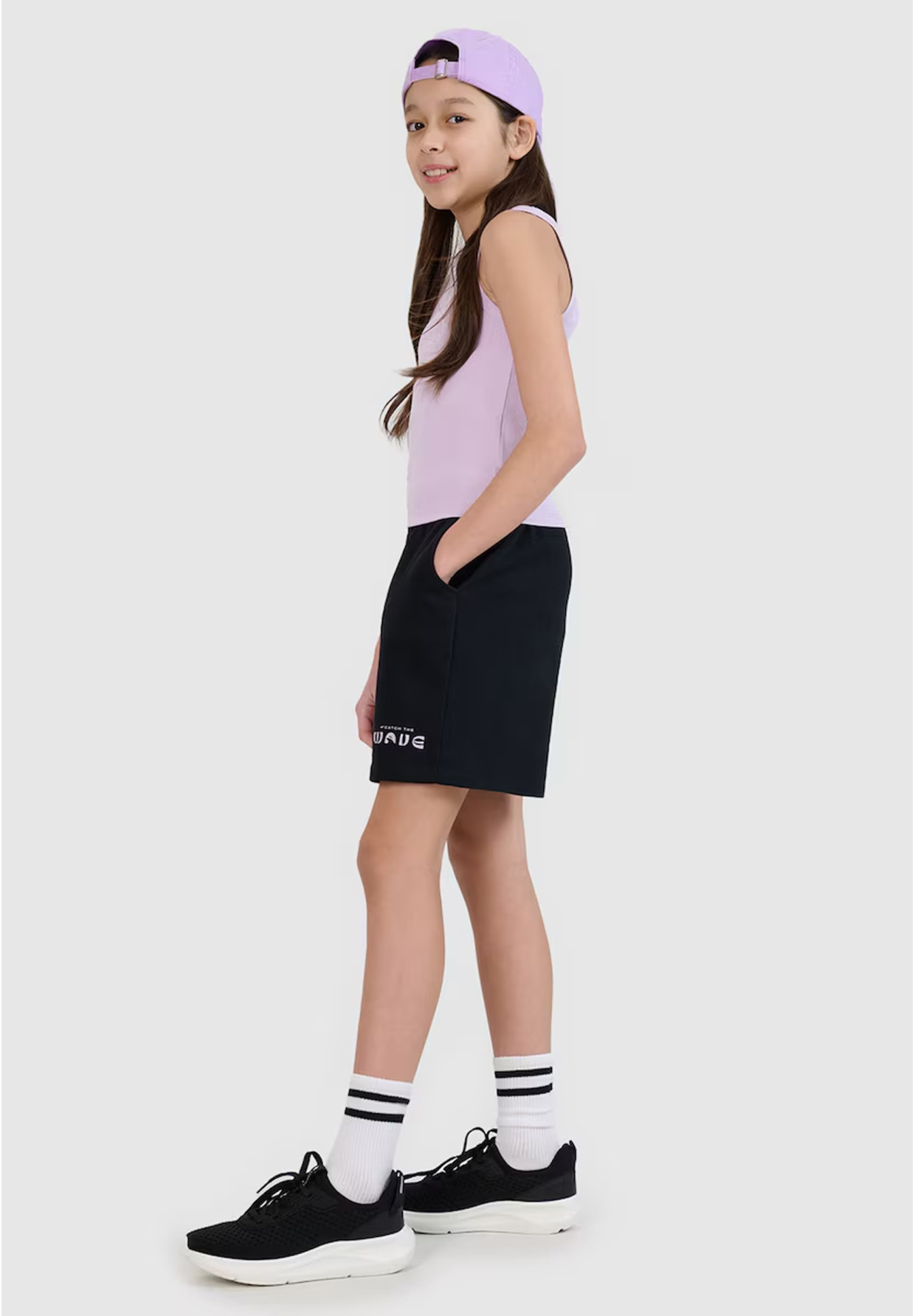 Spodenki Dresowe Dziewczęce 4F Luźne Oversize Sportowe Casual Czarne 4FJWSS25TSHOF618