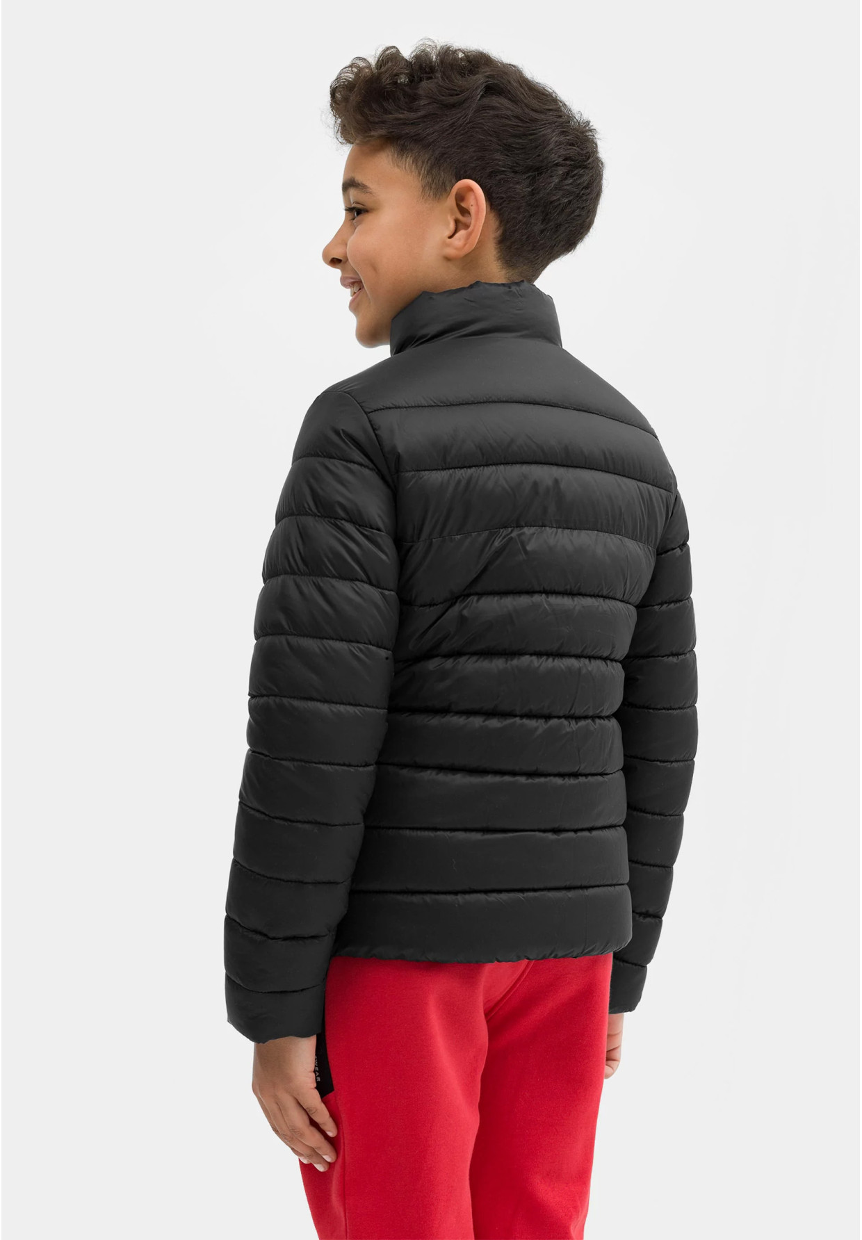 Kurtka Chłopięca 4F Czarna Pikowana Puchowa 4FJSS23TDJAM077-20S