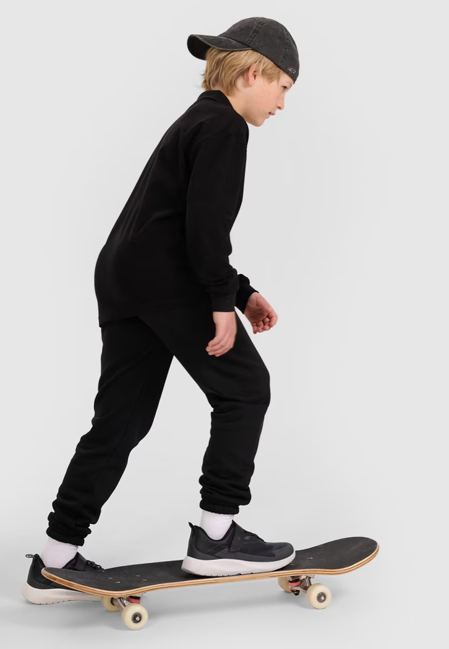 Longsleeve Chłopięcy 4F Regular Bluzka z kołnierzykiem Czarna 4FJWAW25TLONM483