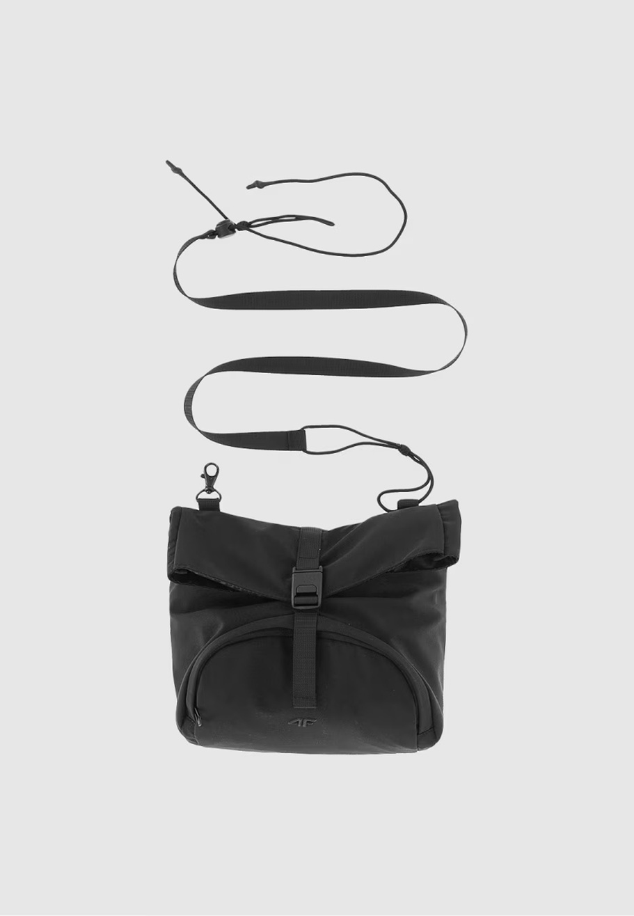 Saszetka Crossbody 4F Torba na ramię Czarna 4FWSS25APOUU073