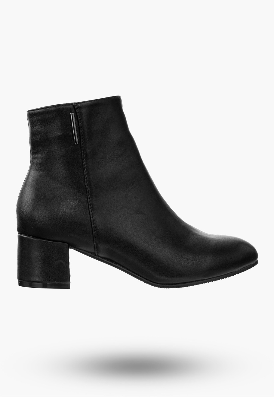 Buty Damskie Botki Ocieplane Czarne ze Skóry Ekologicznej Na Klocku Na Zimę 9BT35-0048-PU