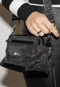 Torebka czarna Big Star LL574158