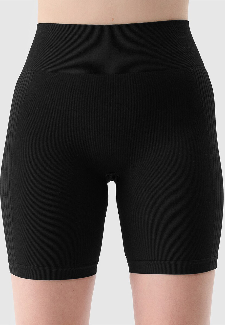 Kolarki Damskie 4F Sportowe Legginsy Spodenki Bezszwowe Treningowe Czarne 4FRSS24TFSHF694