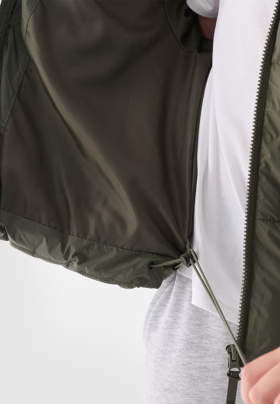 Kurtka Chłopięca 4F Puchowa Oversize Z Kapturem Pikowana Khaki 4FJWAW24TDJAM463