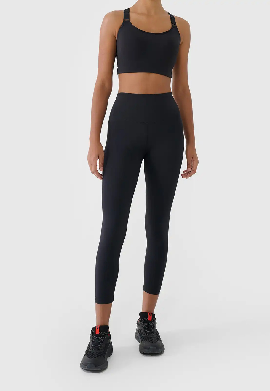 Spodnie Damskie 4F Sportowe Szybkoschnące Treningowe 7/8 Czarne 4FWSS26TFTIF419