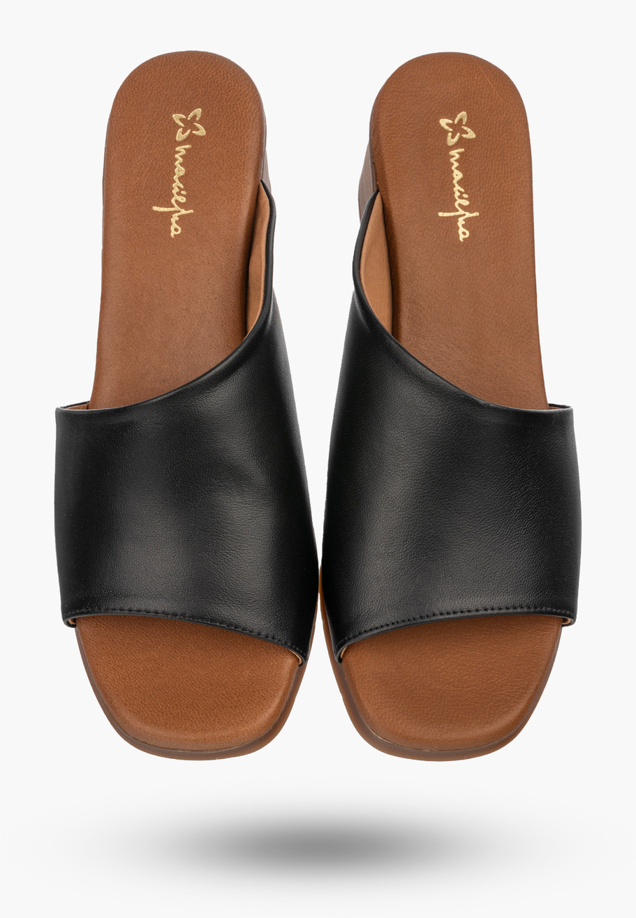 Klapki Damskie Skórzane Buty Eleganckie Na Słupku Czarne Maciejka E7395-01/00-1