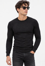 Sweter męski cienki Slim Fit mocno dopasowany z okrągłym dekoltem czarny gładki