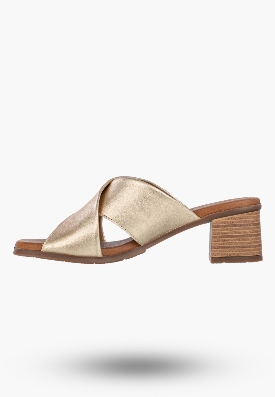 Klapki Damskie Skórzane Buty Eleganckie Na Słupku Złote Maciejka E7390-25/00-1