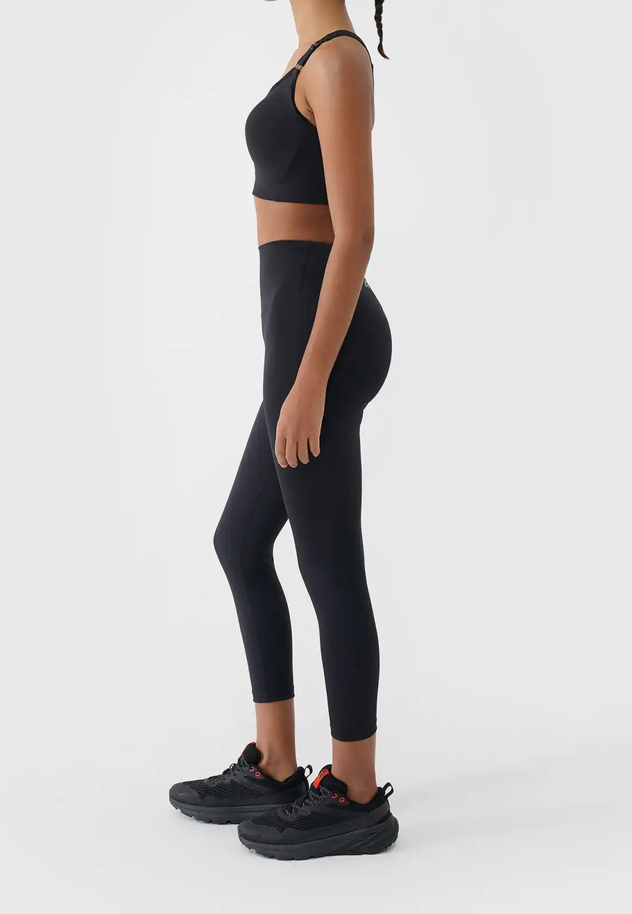 Spodnie Damskie 4F Sportowe Szybkoschnące Treningowe 7/8 Czarne 4FWSS26TFTIF419