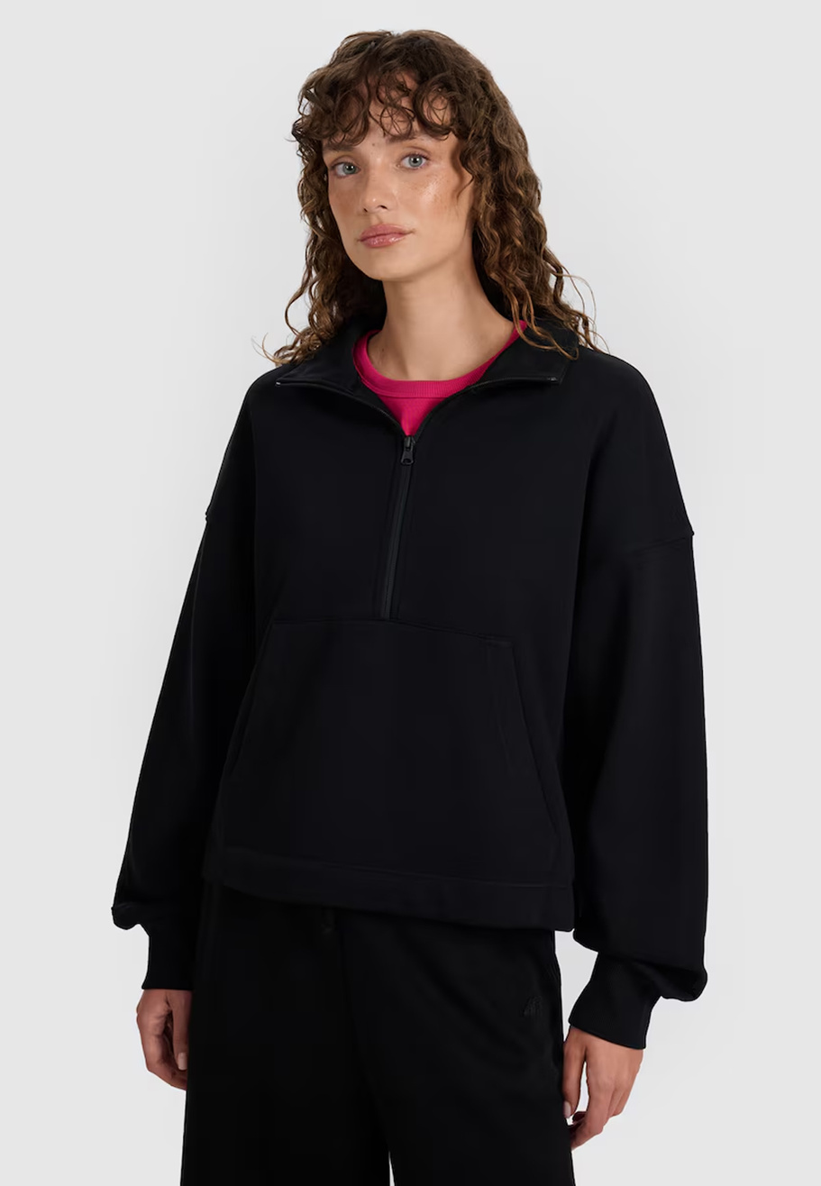 Bluza Damska 4F Dresowa Sportowa Nierozpinana Oversize Czarna 4FWAW25TSWSF1889