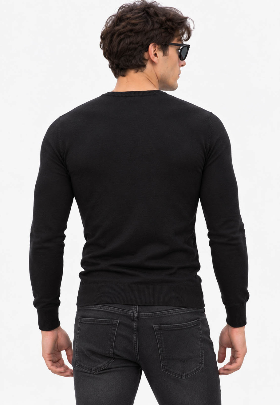 Sweter męski cienki Slim Fit mocno dopasowany z okrągłym dekoltem czarny gładki